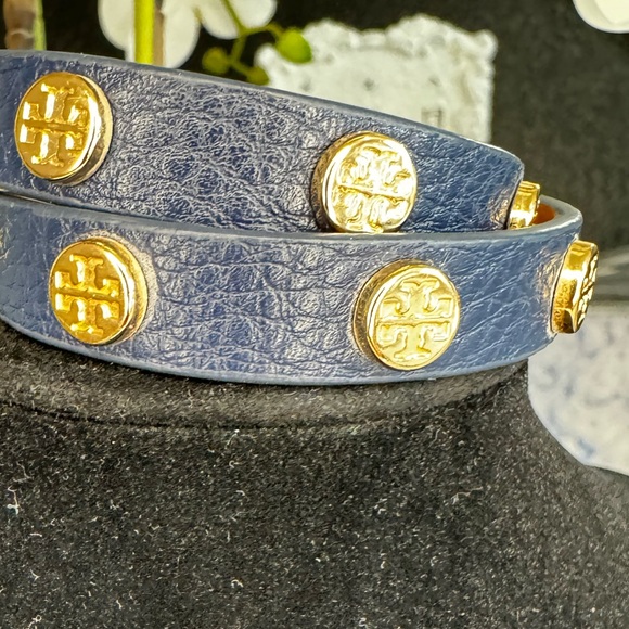 Tory Burch Double Wrap Beacelet - Picture 7 of 11